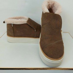 TOMS Paxton Slip On Boots Suede Faux Shearling OrthoLite Womens Size 9